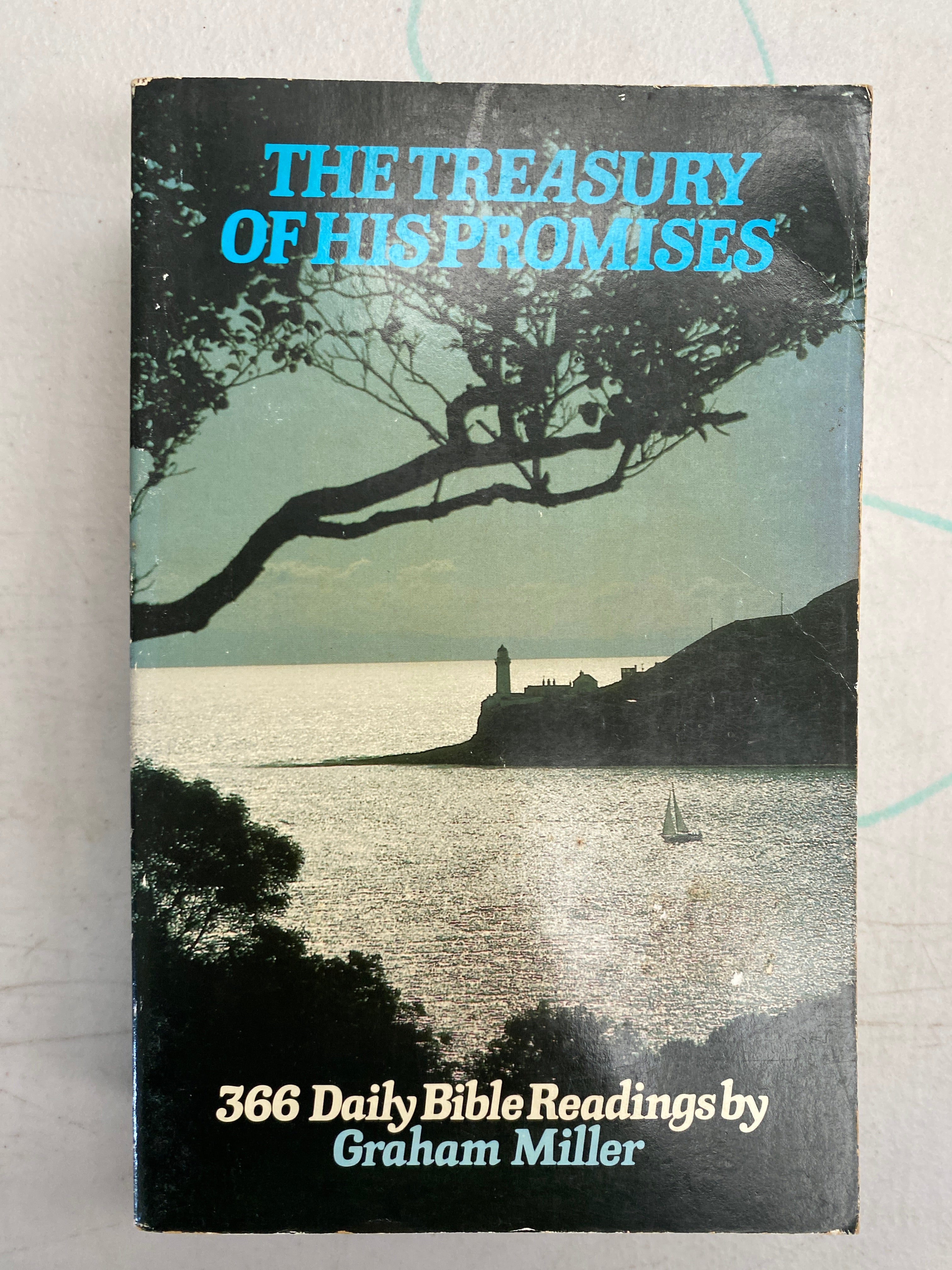 The Treasury of His Promises: 366 Daily Bible Readings